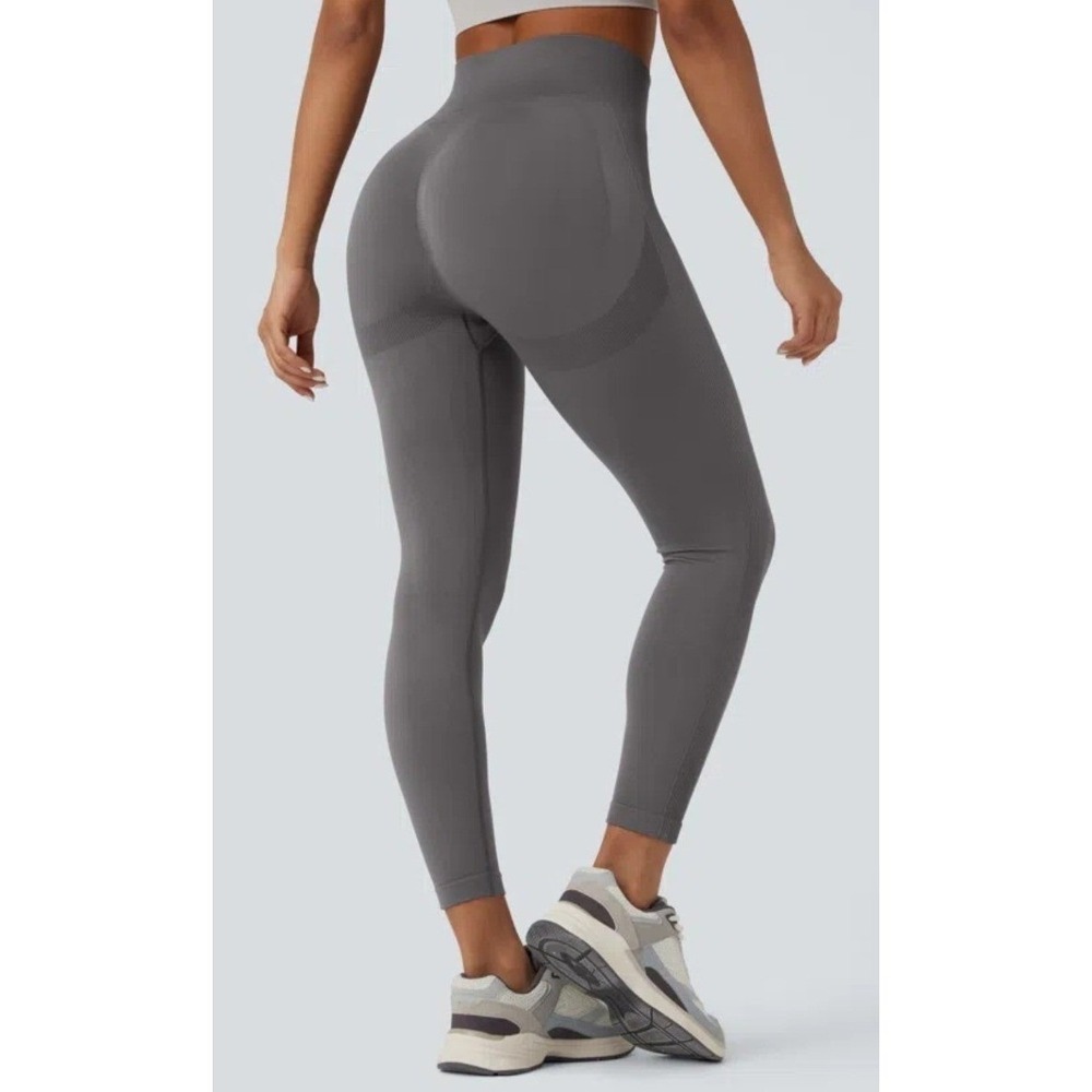 Halara Eiffel Tower Grey Scrunch Butt Seamless High Waist Leggings Size S‎ 7/8